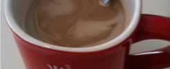 Nescafé regala sus famosas tazas rojas